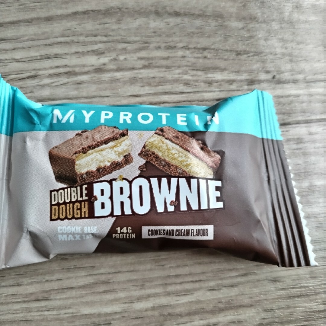 MYPROTEIN(マイプロテイン)の12個　ダブルブラウニー　クッキークリーム 食品/飲料/酒の健康食品(プロテイン)の商品写真