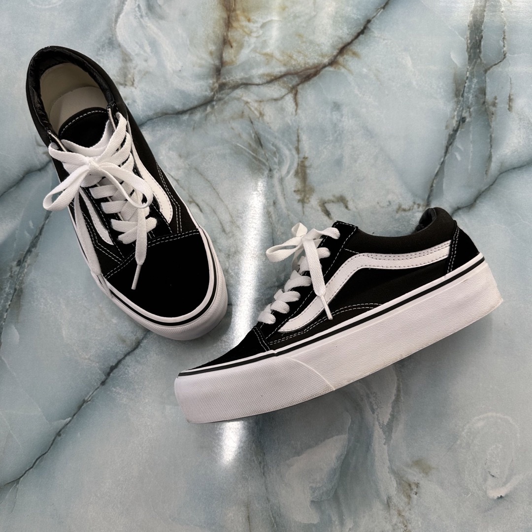 VANS(ヴァンズ)のVANS ☆ OLD SKOOL  レディースの靴/シューズ(スニーカー)の商品写真