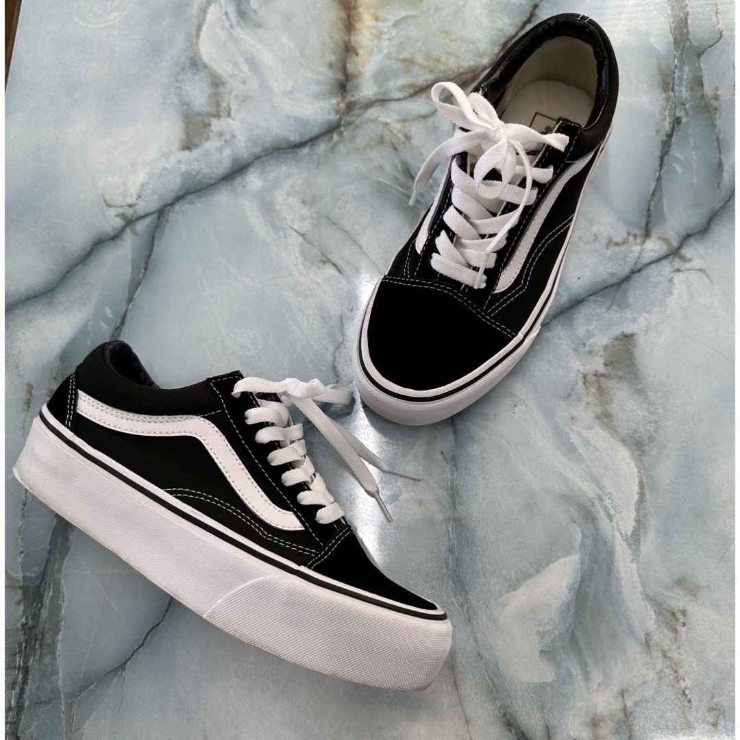 VANS(ヴァンズ)のVANS ☆ OLD SKOOL  レディースの靴/シューズ(スニーカー)の商品写真