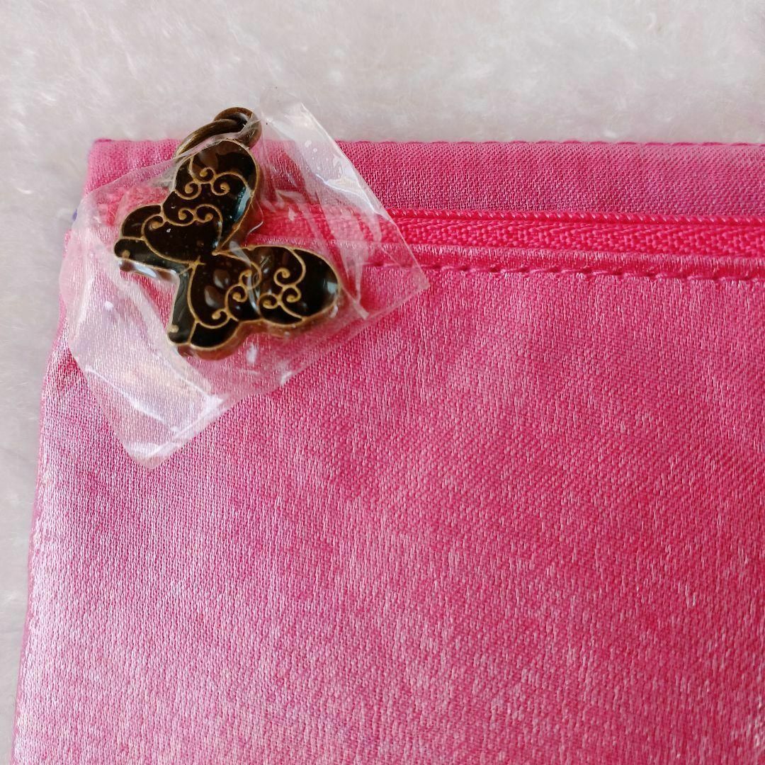 ANNA SUI(アナスイ)の【未使用品❤️】ANNASUI　ティッシュケース　ピンク　刺繍バタフライチャーム レディースのファッション小物(名刺入れ/定期入れ)の商品写真
