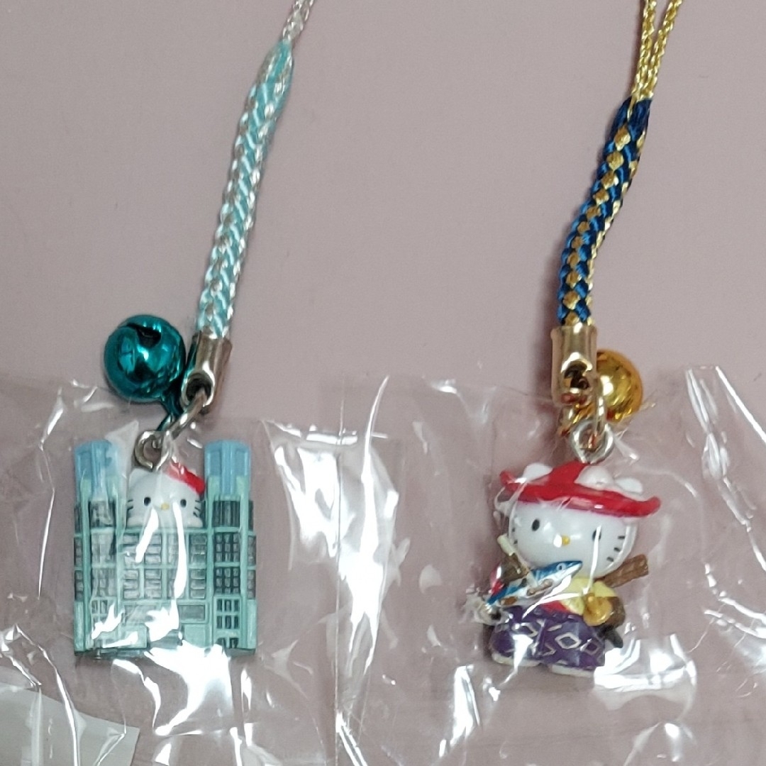 半額以下で買えるクーポン特集 ハローキティ 東京限定 根付け9点とキーホルダー1点の10点セット キャラクターグッズ