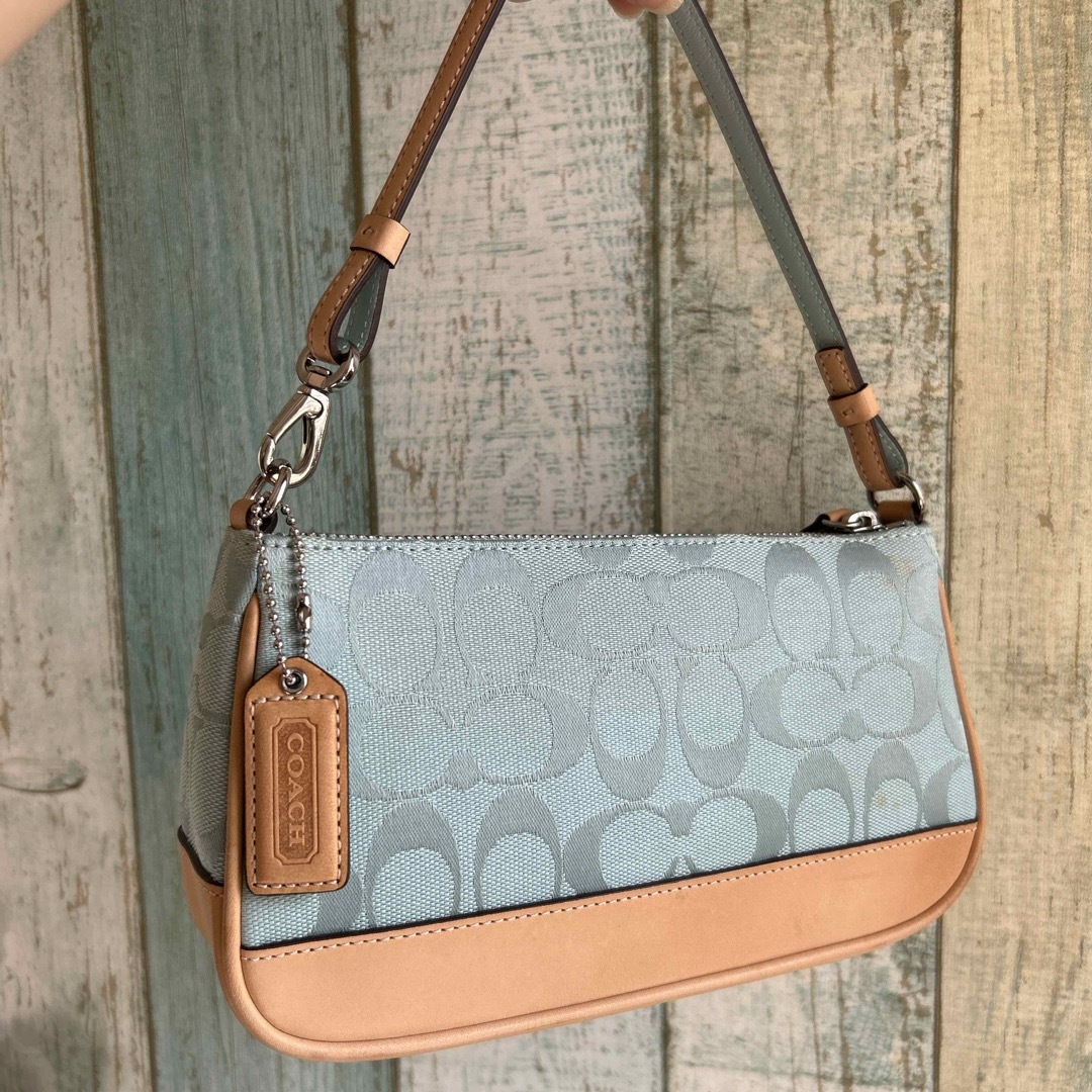 COACH(コーチ)のCOACH（コーチ）　ミニハンドバッグ　ライトブルー レディースのバッグ(ショルダーバッグ)の商品写真