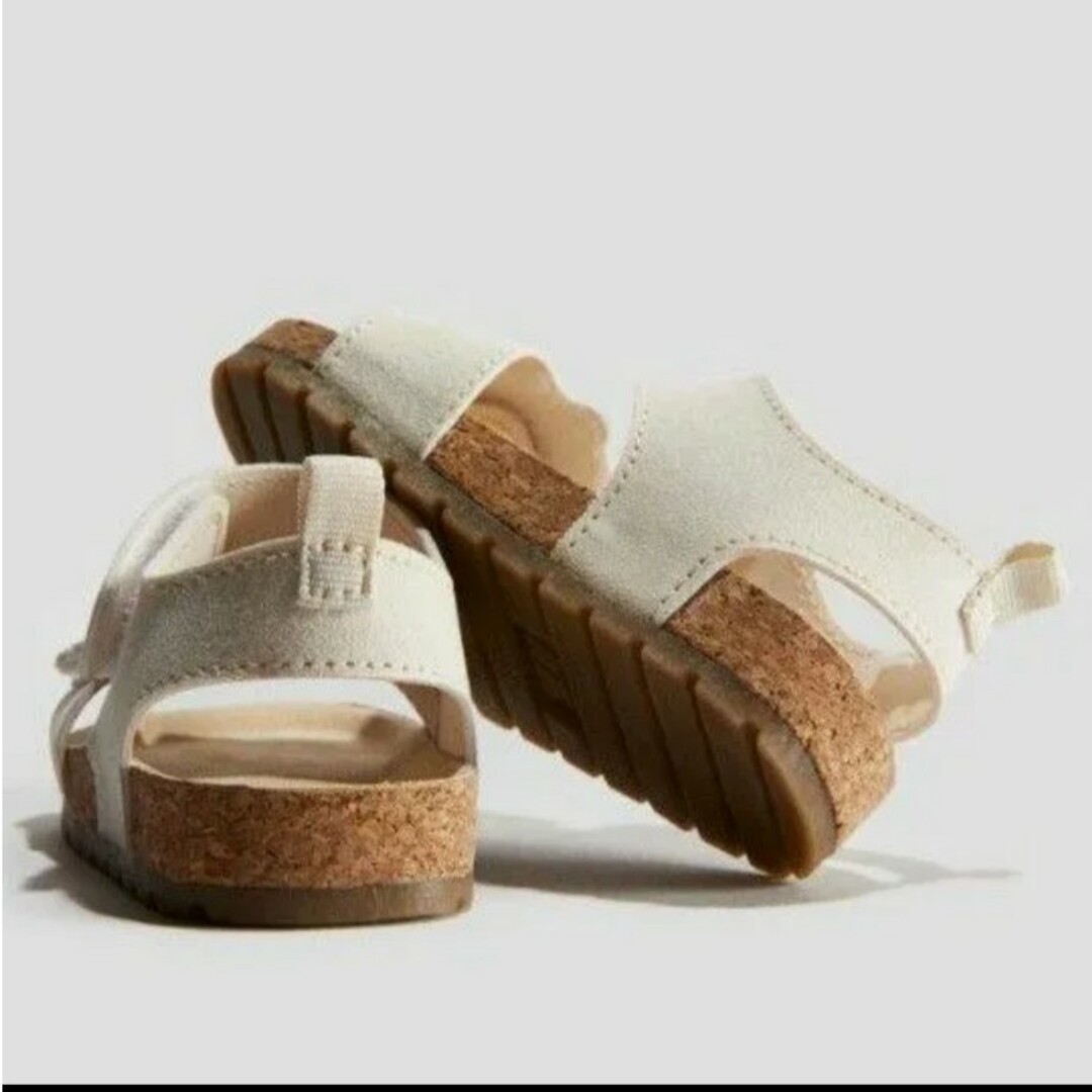 H&M(エイチアンドエム)のミッフィー　サンダル　11cm キッズ/ベビー/マタニティのベビー靴/シューズ(~14cm)(サンダル)の商品写真