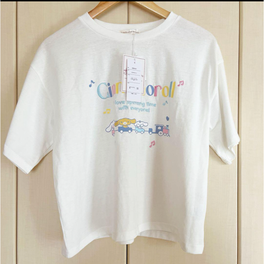 サンリオ(サンリオ)の新品タグ付き　シナモロール　Tシャツ　M レディースのトップス(Tシャツ(半袖/袖なし))の商品写真