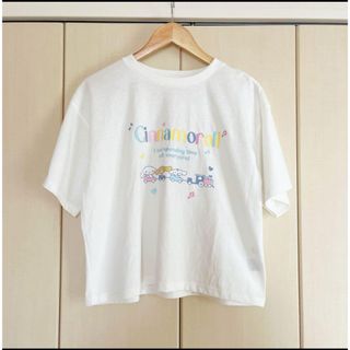 サンリオ(サンリオ)の新品タグ付き　シナモロール　Tシャツ　M(Tシャツ(半袖/袖なし))