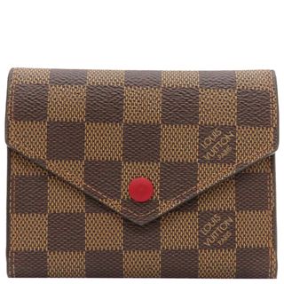 ルイヴィトン(LOUIS VUITTON)のルイヴィトン LOUIS VUITTON 三つ折り財布 ポルトフォイユ ヴィクトリーヌ ダミエキャンバス レッド ゴールド金具 赤 茶 コンパクトウォレット  N41659  SP3106【中古】(財布)