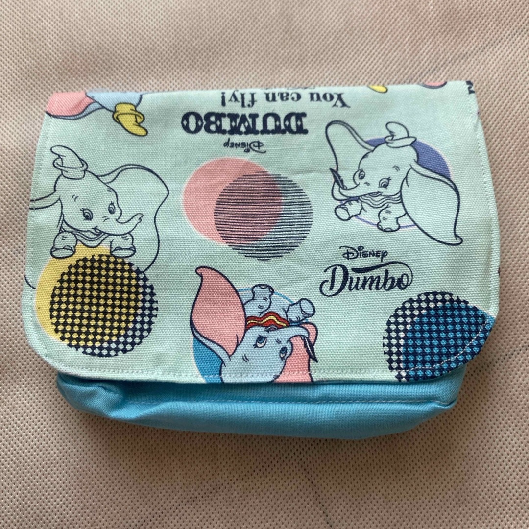 Disney(ディズニー)のダンボ 移動ポケット 水色系 ハンドメイドのキッズ/ベビー(外出用品)の商品写真