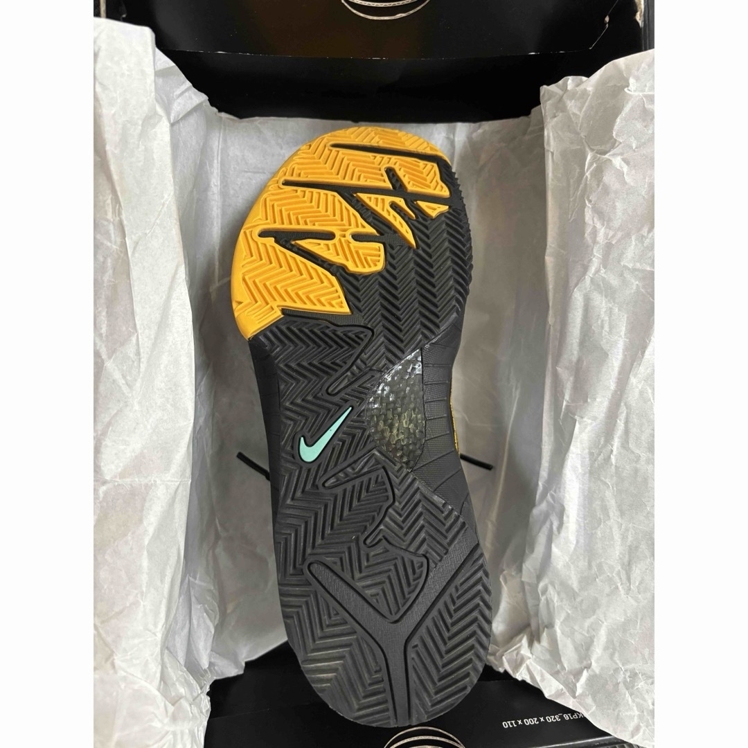 NIKE(ナイキ)のNike Kobe 4 Protro FTB Snake メンズの靴/シューズ(スニーカー)の商品写真