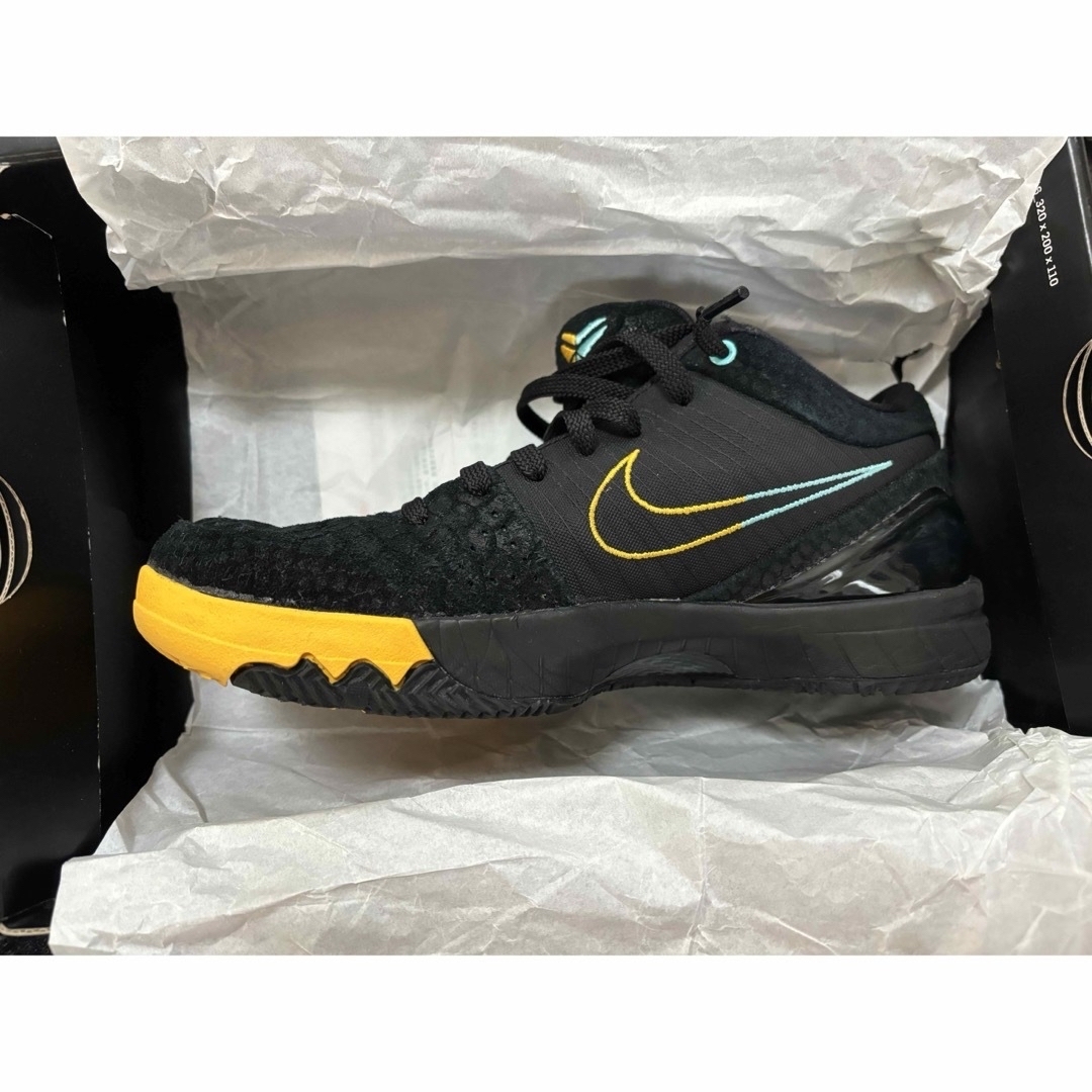 NIKE(ナイキ)のNike Kobe 4 Protro FTB Snake メンズの靴/シューズ(スニーカー)の商品写真