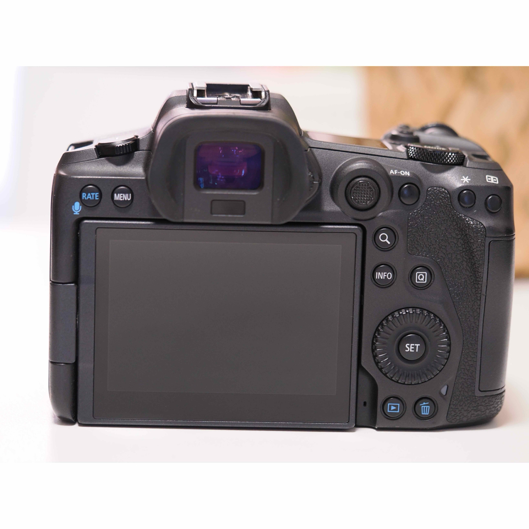 【値下げ不可】キヤノン CANON EOS R5 ボディ スマホ/家電/カメラのカメラ(ミラーレス一眼)の商品写真