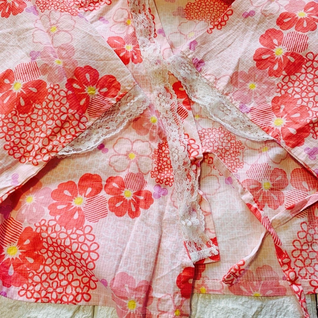 未使用　120  ピンク　レース付き花柄の可愛い　浴衣セット キッズ/ベビー/マタニティのキッズ服女の子用(90cm~)(甚平/浴衣)の商品写真
