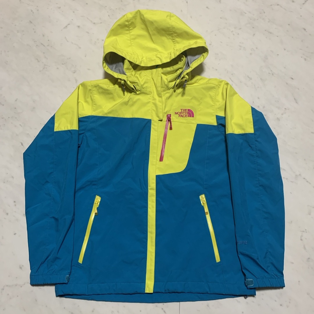 THE NORTH FACE(ザノースフェイス)のTHE  NORTH FACE マウンテンパーカー　レディース　M size レディースのジャケット/アウター(その他)の商品写真