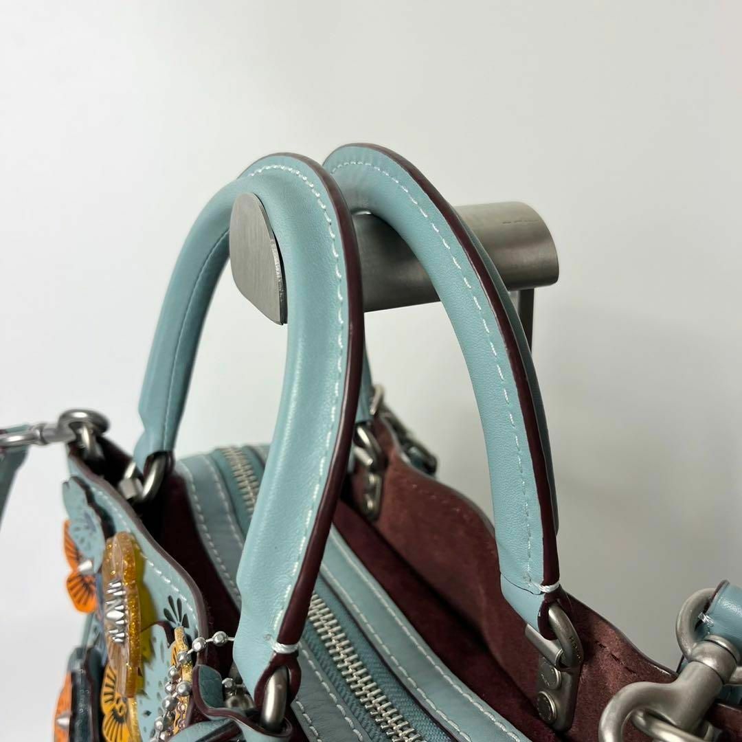 COACH(コーチ)の【美品・保存袋】コーチ ローグ25 ティーローズ ライトブルー　グラブタンレザー レディースのバッグ(ハンドバッグ)の商品写真
