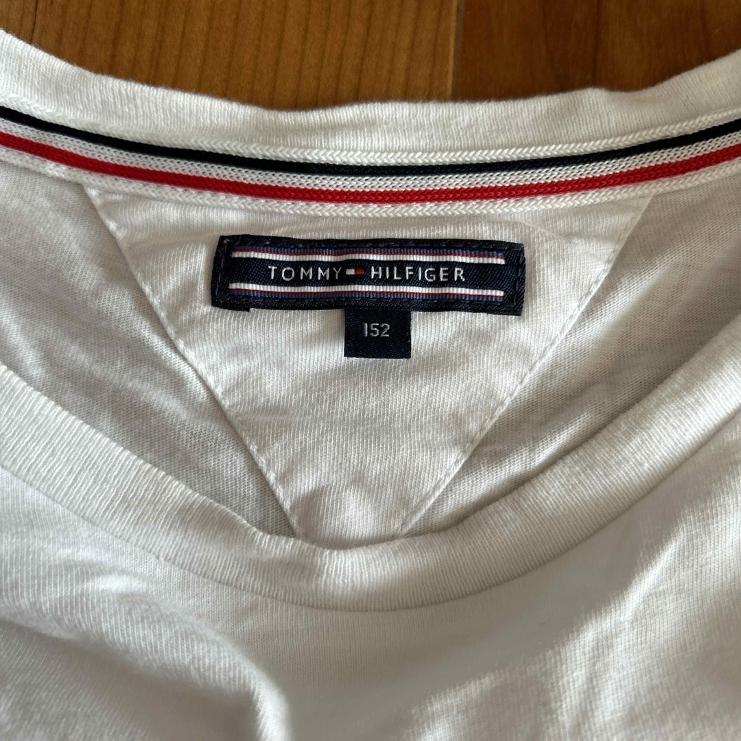 TOMMY HILFIGER(トミーヒルフィガー)のトミー　Tシャツ152白 キッズ/ベビー/マタニティのキッズ服男の子用(90cm~)(Tシャツ/カットソー)の商品写真