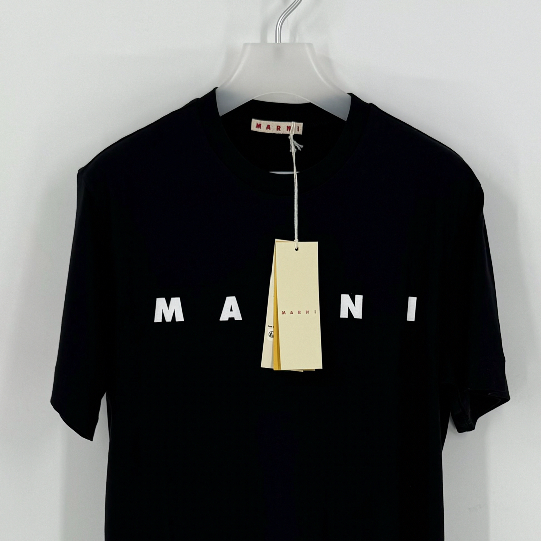 Marni(マルニ)の新品　MARNI マルニ　ロゴTシャツ　レディース　ティーシャツ　ブラック　黒 レディースのトップス(Tシャツ(半袖/袖なし))の商品写真