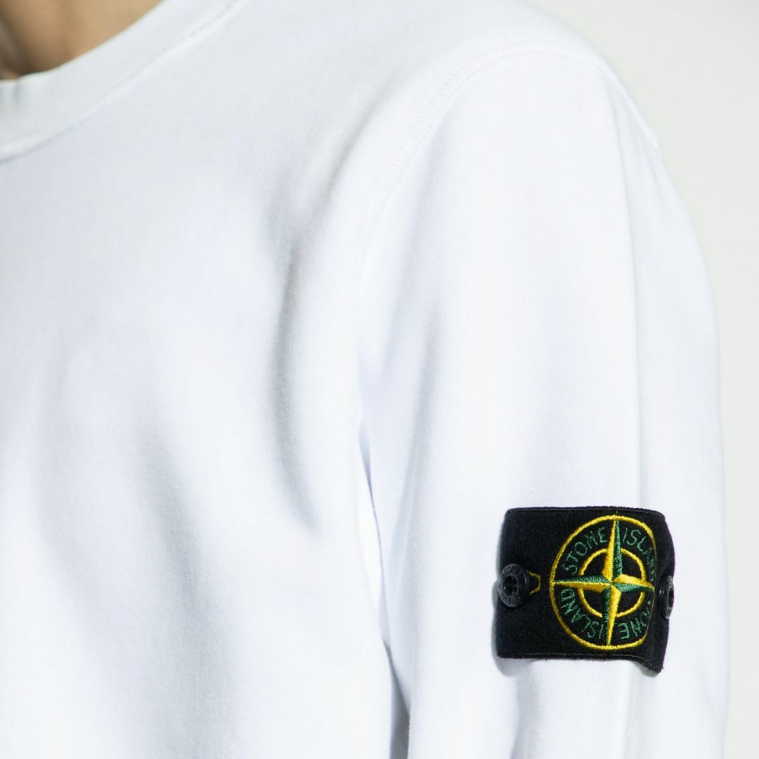 STONE ISLAND(ストーンアイランド)の送料無料 33 STONE ISLAND ストーンアイランド 801563051 A0001 ホワイト トレーナー スウェット size S メンズのトップス(スウェット)の商品写真