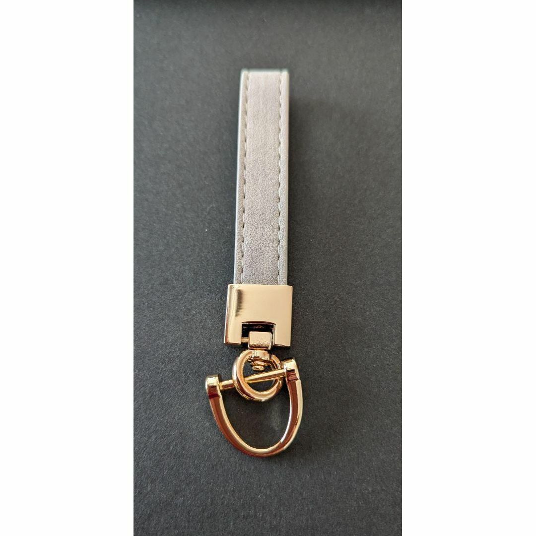 キーホルダー  グレー×ゴールド  D型  グレー 金 レディースのファッション小物(キーホルダー)の商品写真