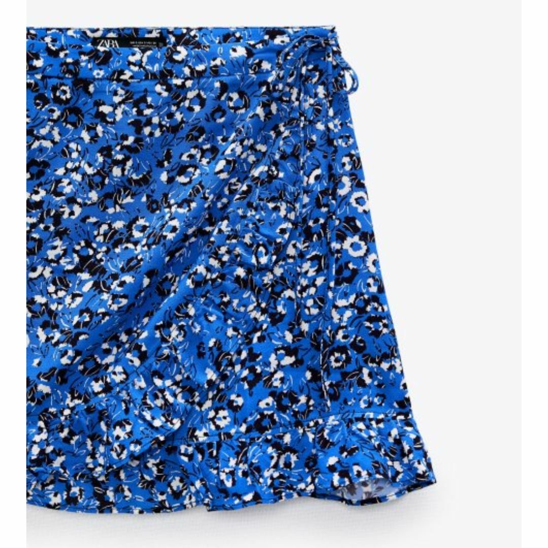 ZARA(ザラ)の新品 定価3990円 ZARA ザラ 青 ミニ スカートS 花柄 プリント  レディースのスカート(ミニスカート)の商品写真