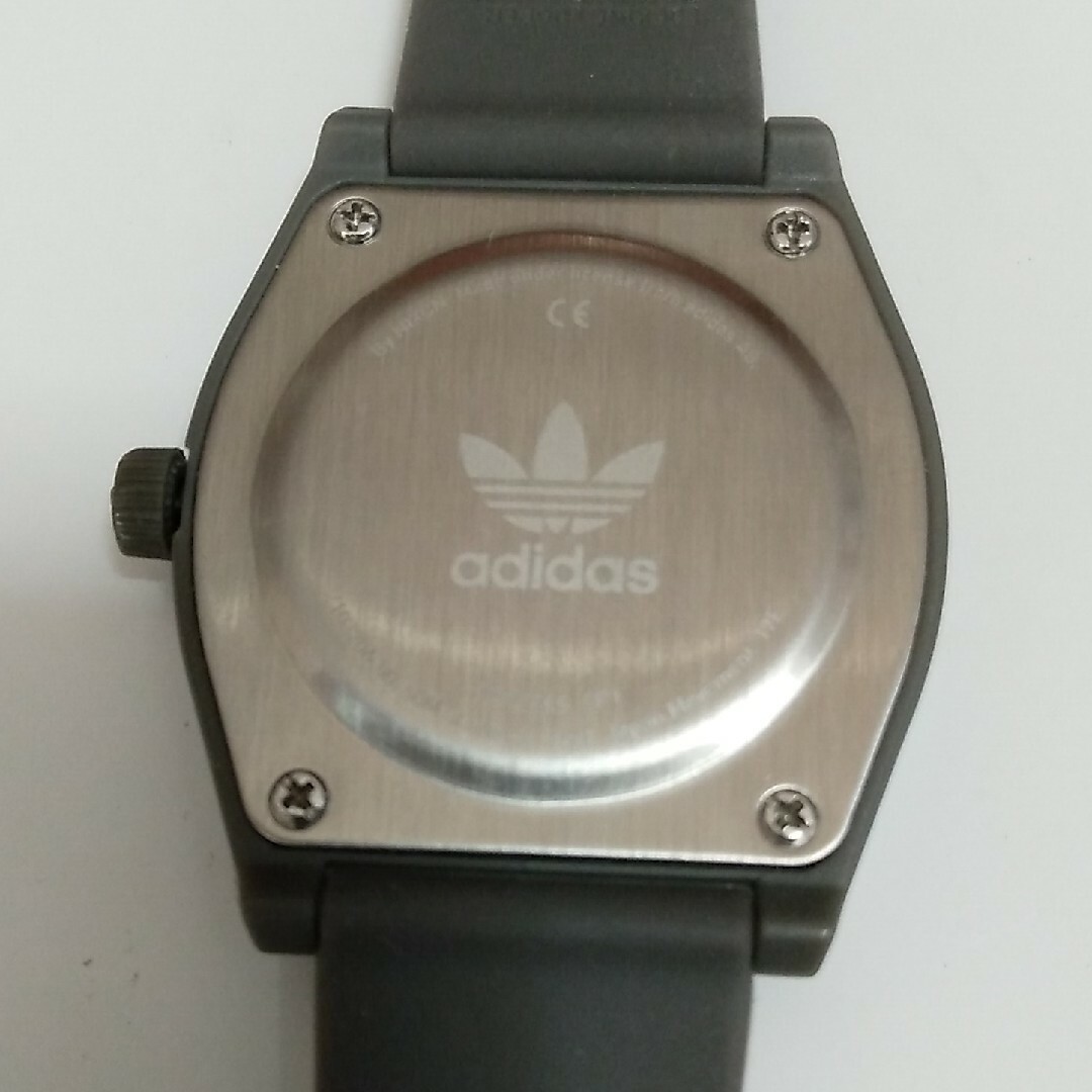 アディダス 腕時計 故障 ジャンク メンズの時計(腕時計(アナログ))の商品写真