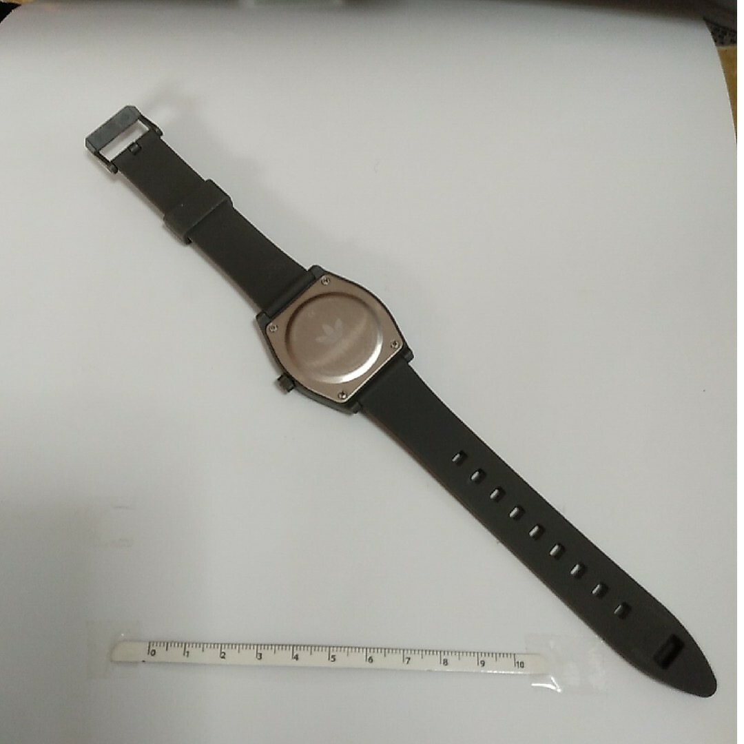 アディダス 腕時計 故障 ジャンク メンズの時計(腕時計(アナログ))の商品写真