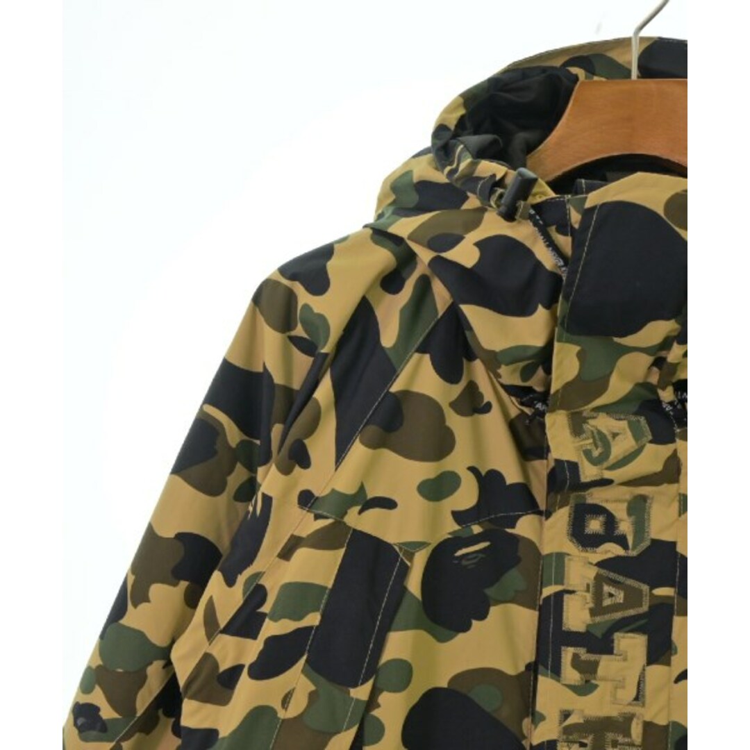 A BATHING APE(アベイシングエイプ)のA BATHING APE マウンテンパーカー M ベージュx緑x黒(迷彩) 【古着】【中古】 メンズのジャケット/アウター(マウンテンパーカー)の商品写真