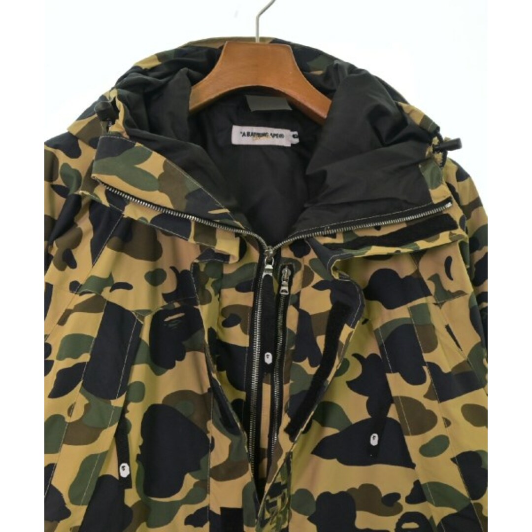 A BATHING APE(アベイシングエイプ)のA BATHING APE マウンテンパーカー M ベージュx緑x黒(迷彩) 【古着】【中古】 メンズのジャケット/アウター(マウンテンパーカー)の商品写真