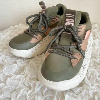 アグ(UGG)のUGG　クラウド レース　スニーカー　オリーブ　24～25cm相当(スニーカー)