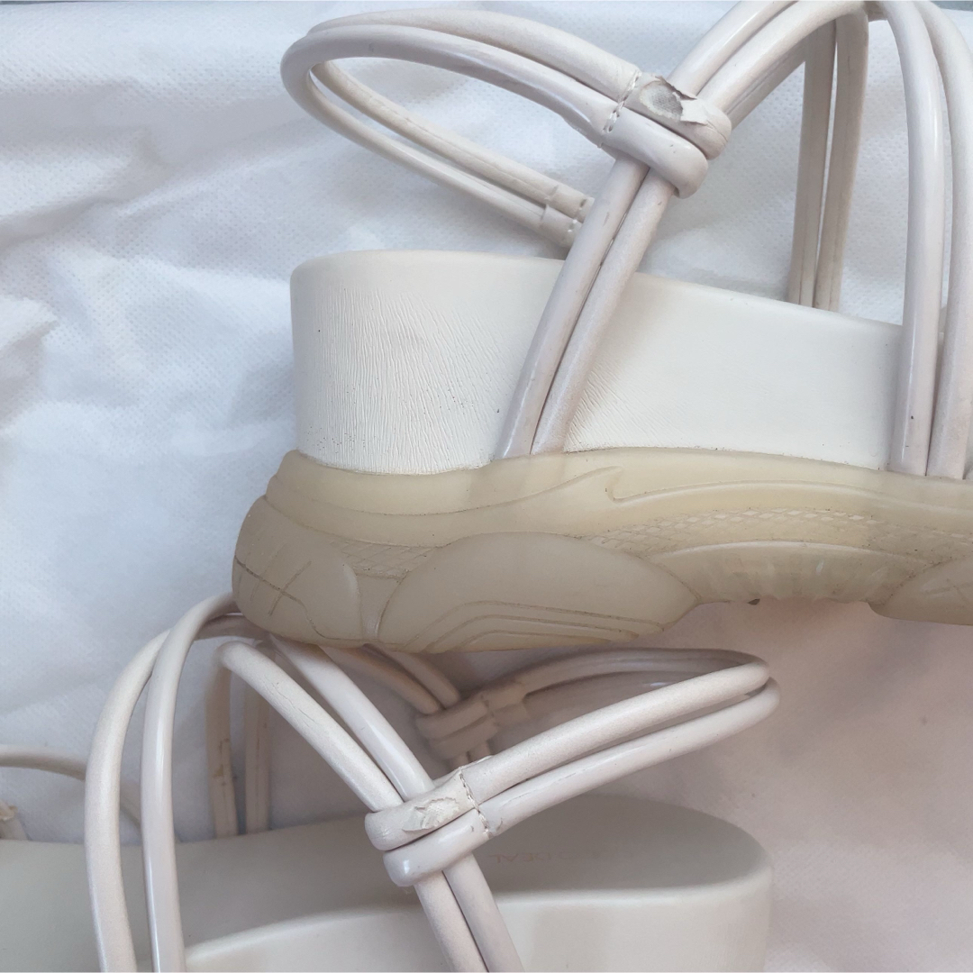 COCO DEAL(ココディール)のココディール ￤ ストリングサンダル ￤ アイボリー Mサイズ レディースの靴/シューズ(サンダル)の商品写真