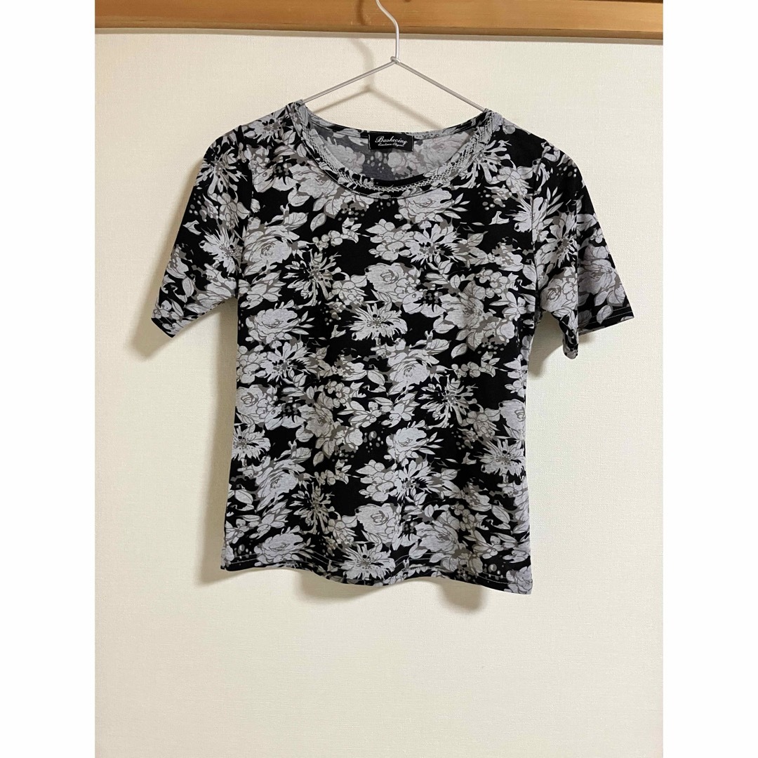 【昭和レトロ】半袖 花柄 トップス レディースのトップス(Tシャツ(半袖/袖なし))の商品写真