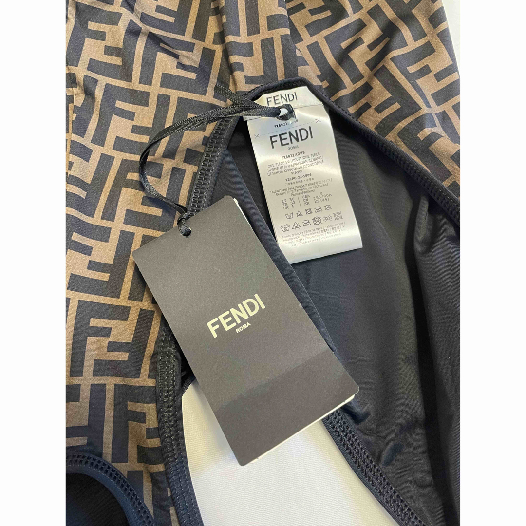 □ FENDI ブラウンLycra リバーシブル スイムスーツ □ □ FENDI ブラウンLycra リバーシブル スイムスーツ □