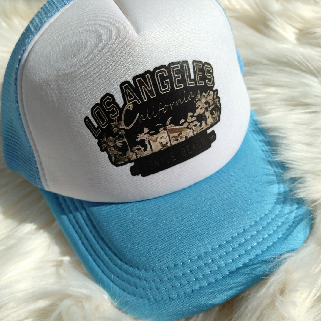 ライトブルー メッシュキャップ アメカジ ロサンゼルス 水色 ヒップホップ メンズの帽子(キャップ)の商品写真