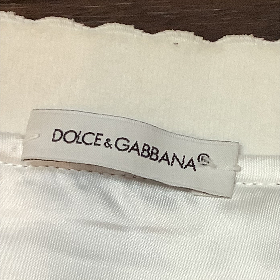 DOLCE&GABBANA(ドルチェアンドガッバーナ)のドルチェ&ガッバーナ DOLCE&GABBANA オーナメント柄 ミニ スカート レディースのスカート(ミニスカート)の商品写真