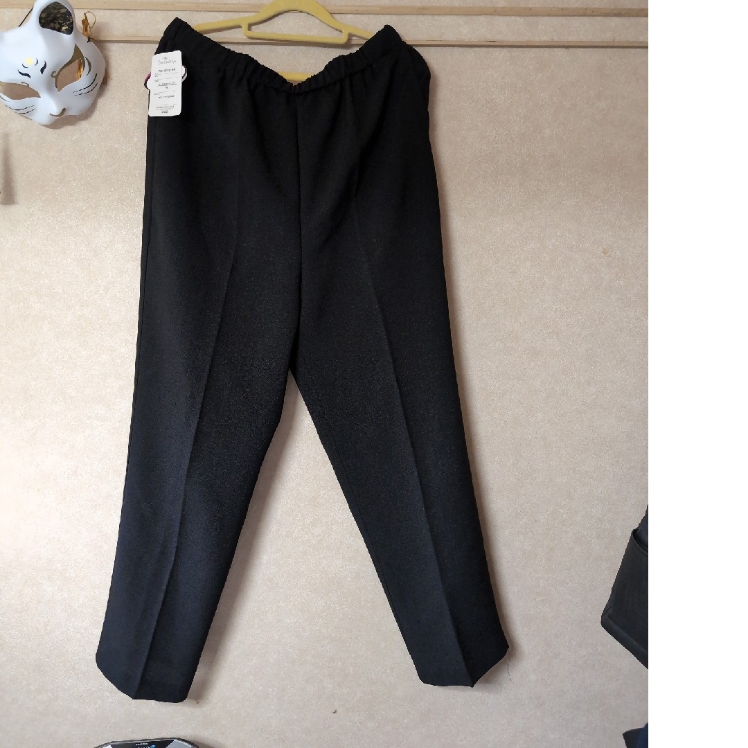 ズボン　レディース　大きいサイズ　4L スラックス　夏用　薄手　ブラック　黒 レディースのパンツ(その他)の商品写真