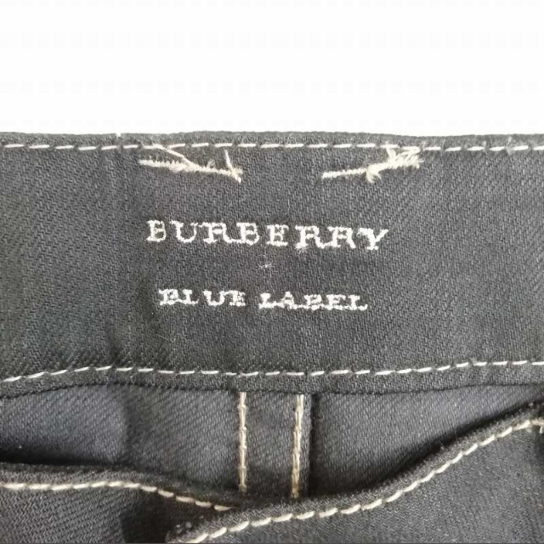 BURBERRY BLUE LABEL(バーバリーブルーレーベル)のバーバリーブルーレーベル 美品 デニム ジーンズ フレア パンツ 25 ブラック レディースのパンツ(デニム/ジーンズ)の商品写真