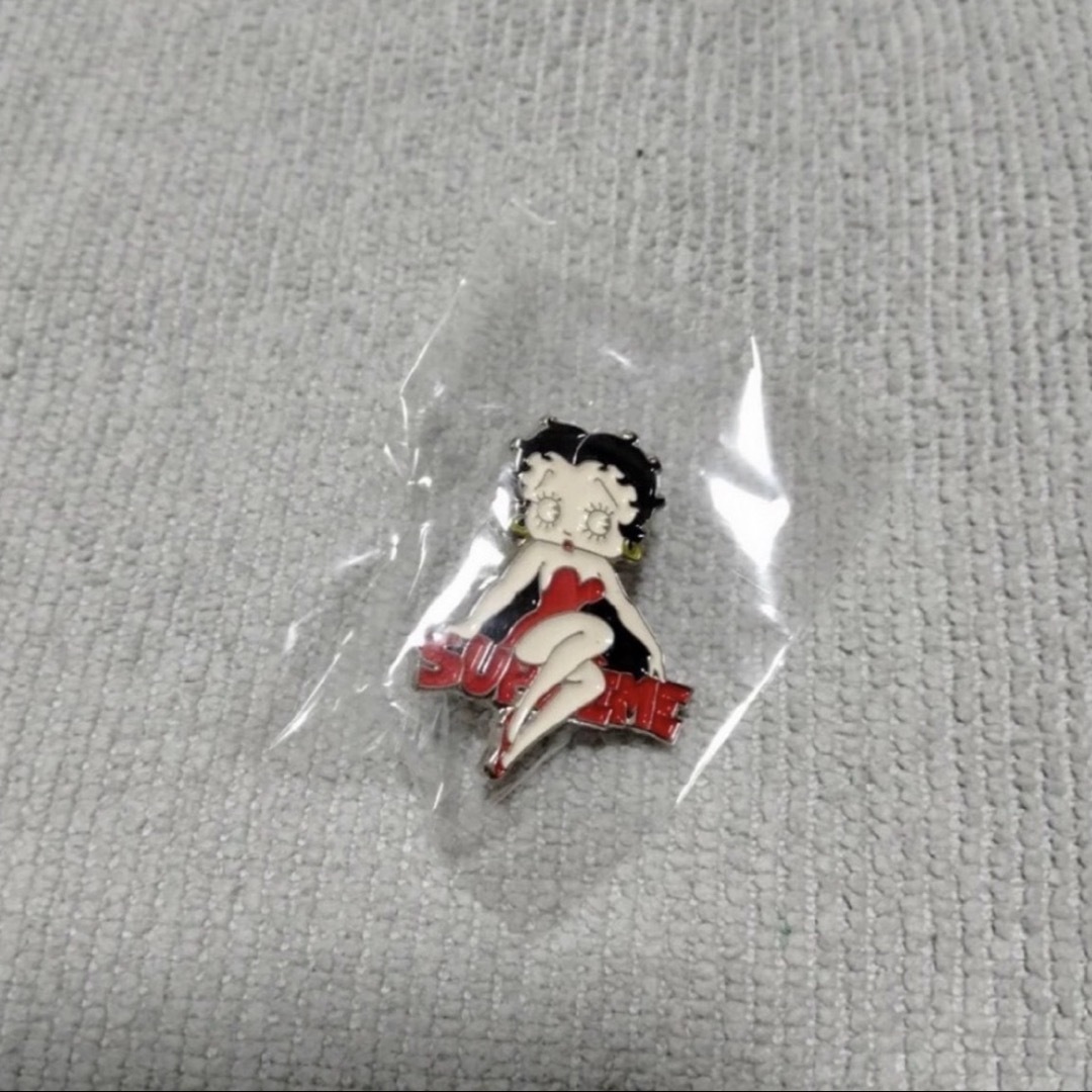 supreme Betty Boop pin silver シュプリーム ベティ メンズのファッション小物(その他)の商品写真