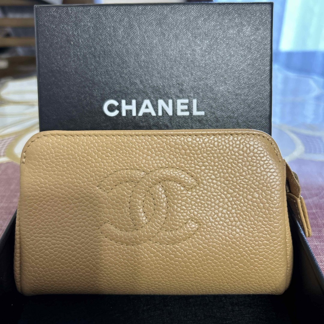 CHANEL(シャネル)のCHANELキャビアスキンポーチ レディースのファッション小物(ポーチ)の商品写真