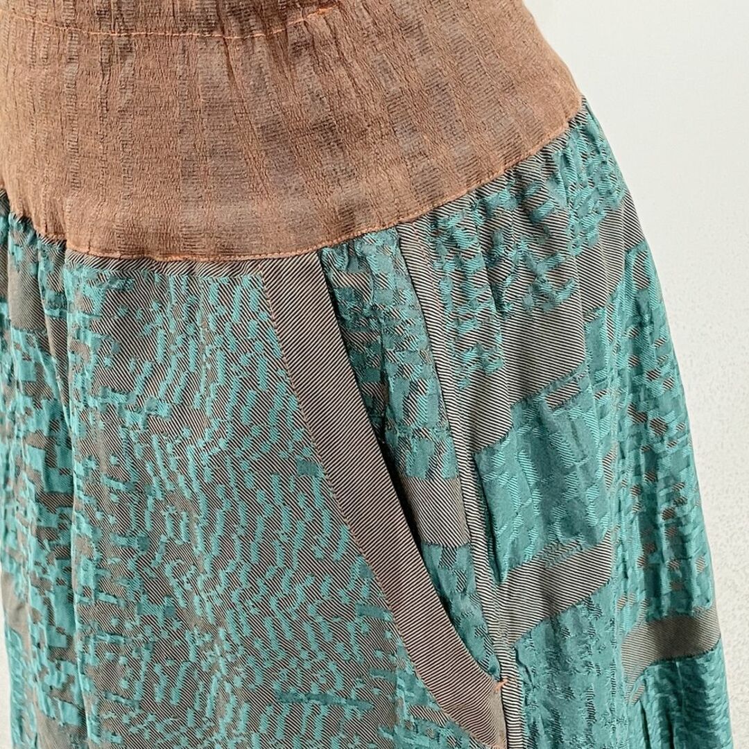 ISSEY MIYAKE(イッセイミヤケ)のISSEY MIYAKE ロングスカート FETE フェット 総柄 フレア サイドポケット サイズ2 IM84FG506 ポリエステル コットン ポリウレタン レディースのスカート(ロングスカート)の商品写真