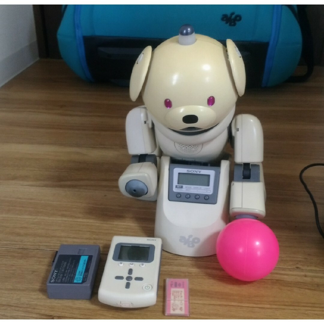 SONY(ソニー)のSONY  Aibo ERS-311B純正キャリーバッグ付き（難あり エンタメ/ホビーのおもちゃ/ぬいぐるみ(その他)の商品写真