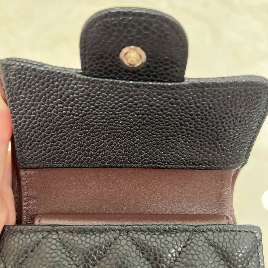 CHANEL(シャネル)の未使用 CHANEL クラシックスモールフラップウォレット 三つ折り財布 レディースのファッション小物(財布)の商品写真
