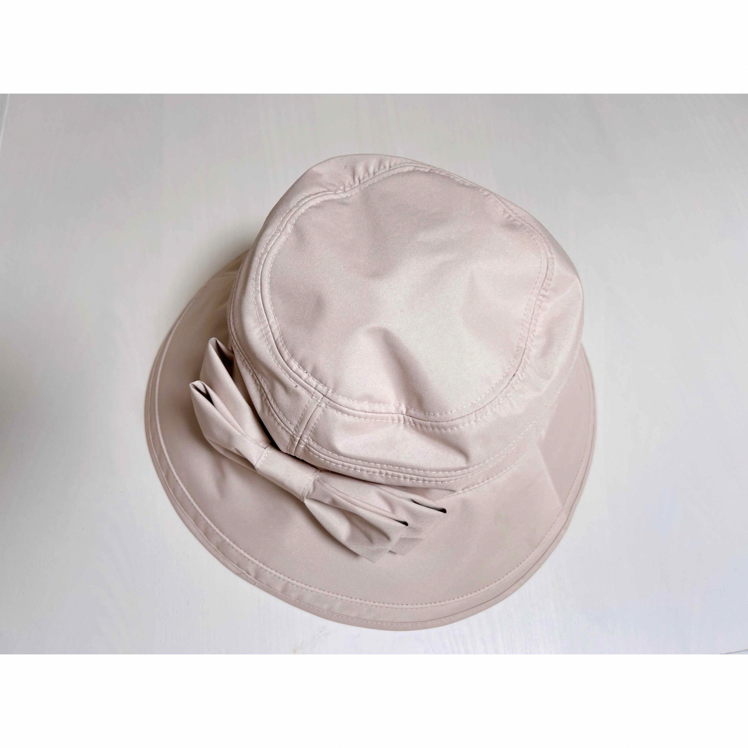 【最終価格】希少　廃盤カラー　美品　サンバリア　帽子　リボン　ピンクベージュ レディースの帽子(ハット)の商品写真