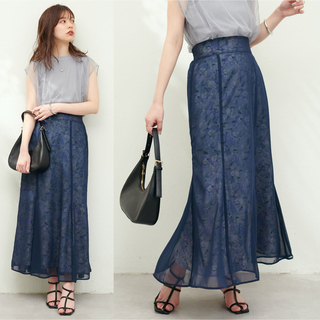 natural couture - osono 長さ変えれる シアー重ねスカート 花柄 ブルー ネイビー 青