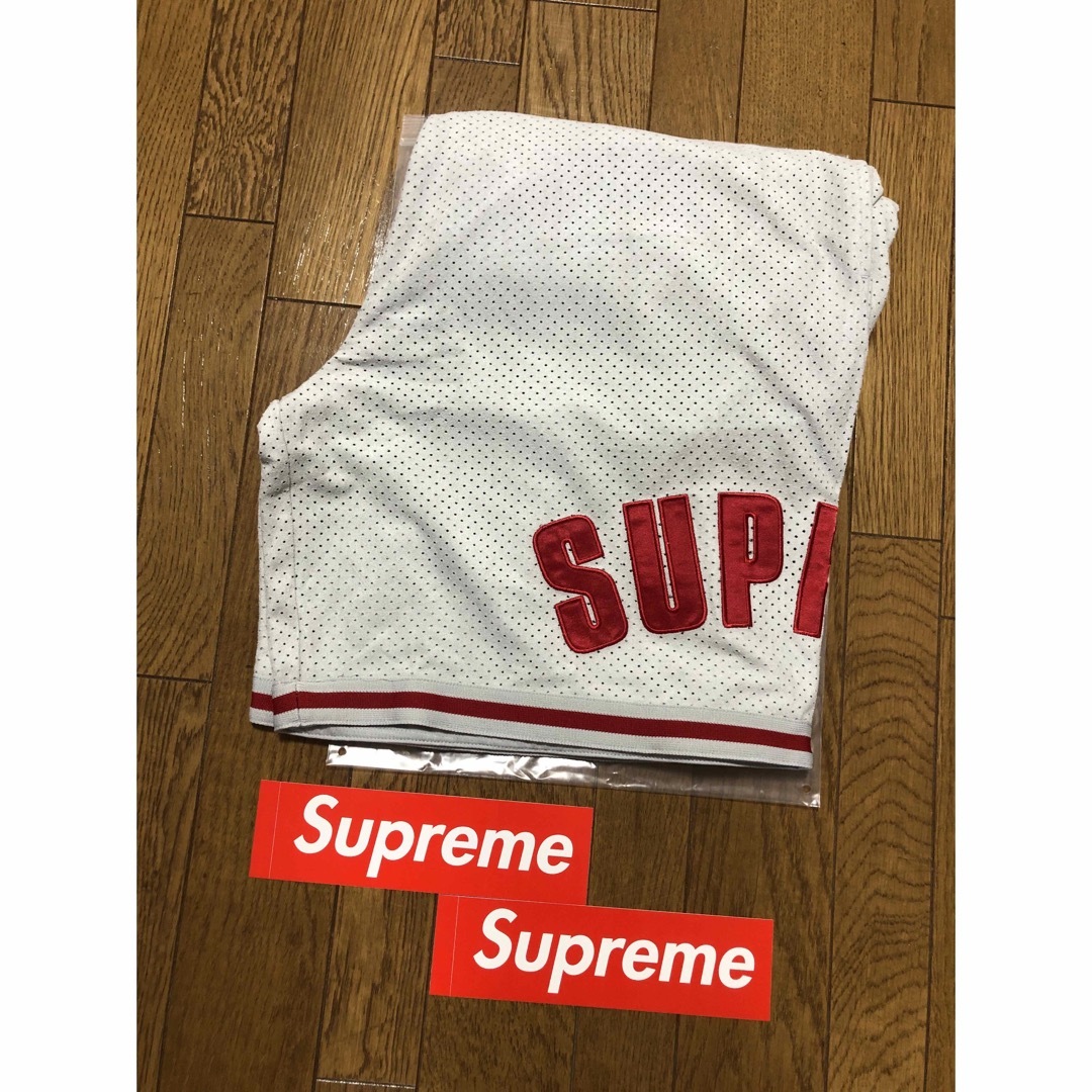 Supreme(シュプリーム)の【新品】Supreme Ultrasuede Mesh Short gray L メンズのパンツ(ショートパンツ)の商品写真