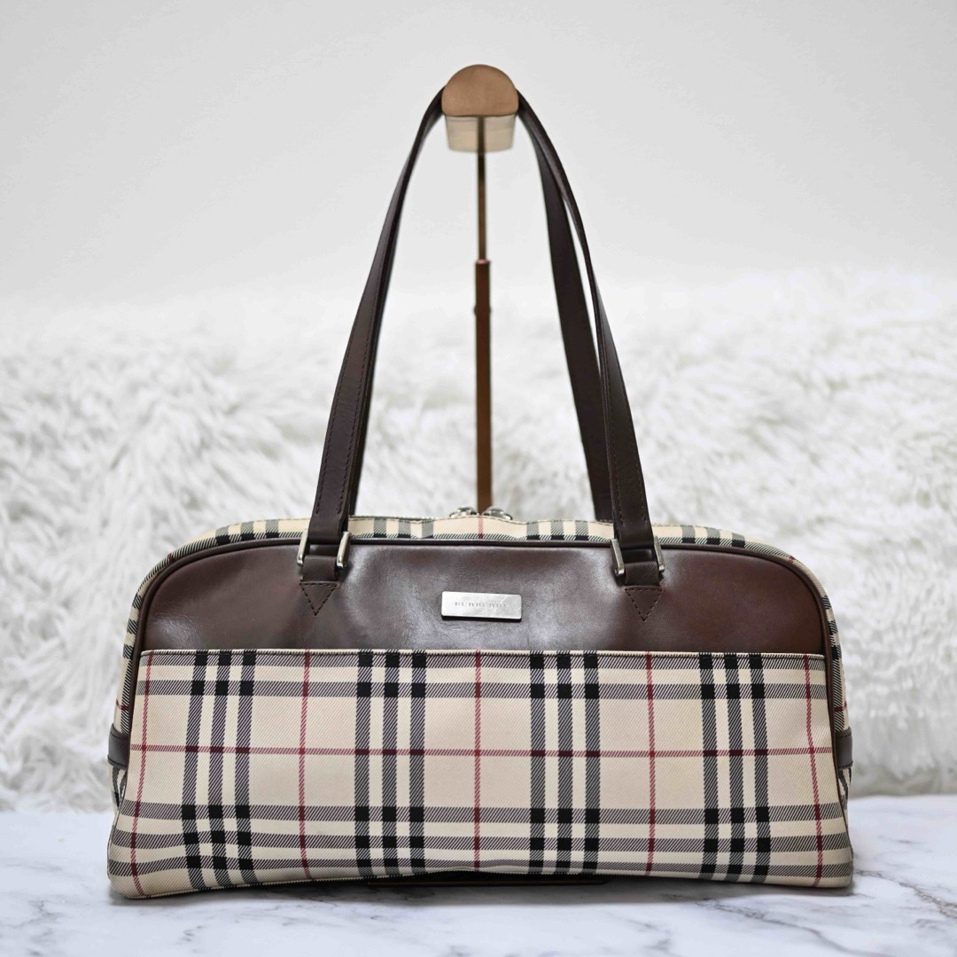 BURBERRY(バーバリー)のバーバリー　ボストンバッグ　ノバチェック　レザー　プレート レディースのバッグ(トートバッグ)の商品写真