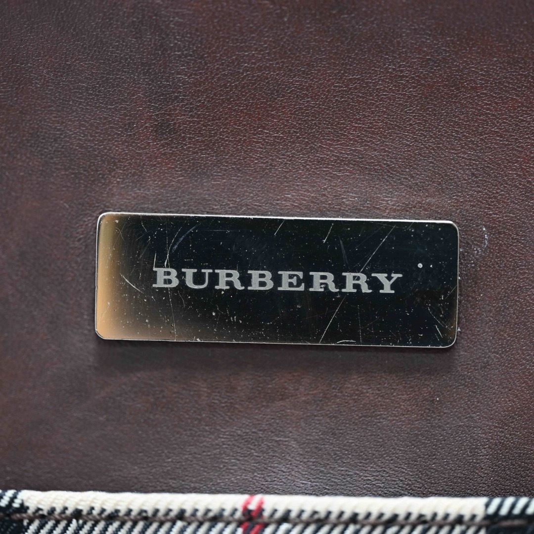 BURBERRY(バーバリー)のバーバリー　ボストンバッグ　ノバチェック　レザー　プレート レディースのバッグ(トートバッグ)の商品写真