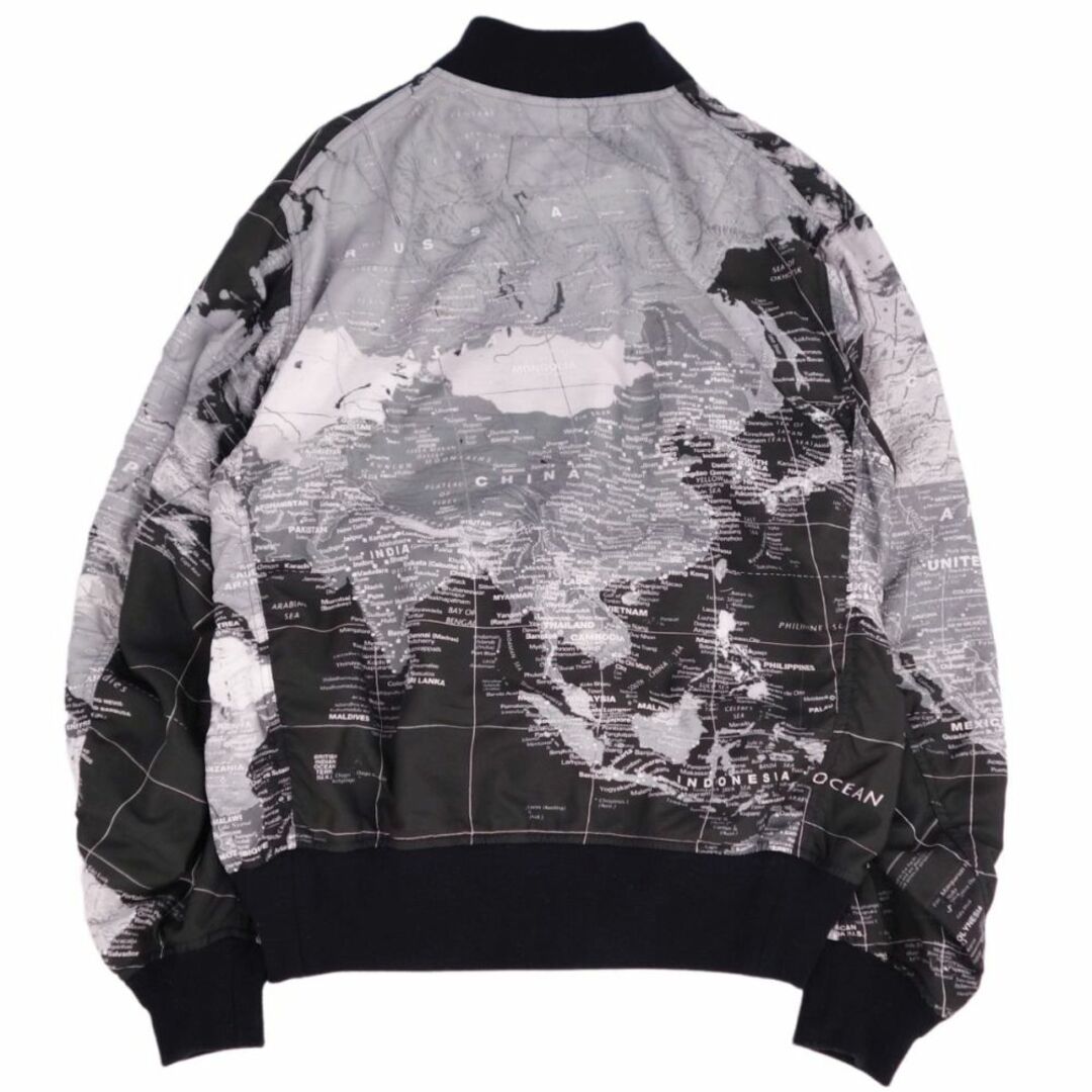 sacai(サカイ)の美品 サカイ Sacai ジャケット ブルゾン 20SS WORLD MAP BLOUSON 20-02300M 世界地図柄 ジップアップ アウター メンズ 3 メンズのジャケット/アウター(ブルゾン)の商品写真