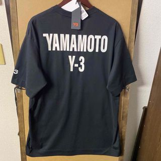 ワイスリー(Y-3)の【新品】Y-3 バックプリント Tシャツ Lサイズ(Tシャツ/カットソー(半袖/袖なし))