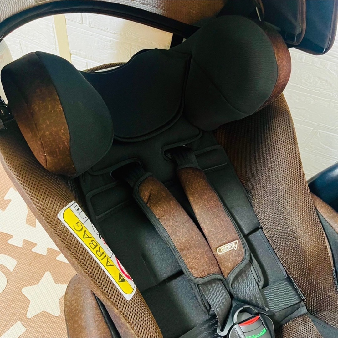 Aprica(アップリカ)の【☆美品☆】アップリカ☆チャイルドシート☆フラディアグロウisofix☆ブラウン キッズ/ベビー/マタニティの外出/移動用品(自動車用チャイルドシート本体)の商品写真