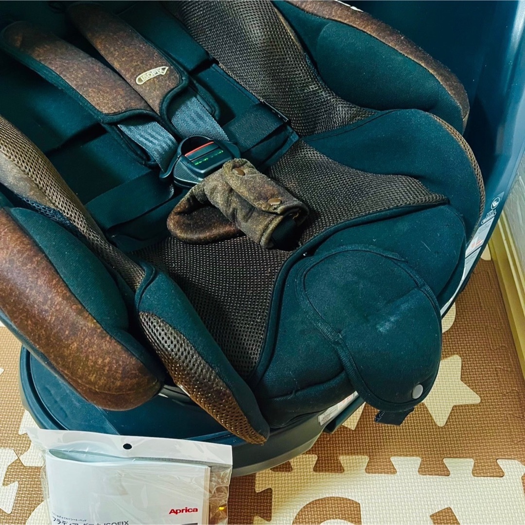 Aprica(アップリカ)の【☆美品☆】アップリカ☆チャイルドシート☆フラディアグロウisofix☆ブラウン キッズ/ベビー/マタニティの外出/移動用品(自動車用チャイルドシート本体)の商品写真