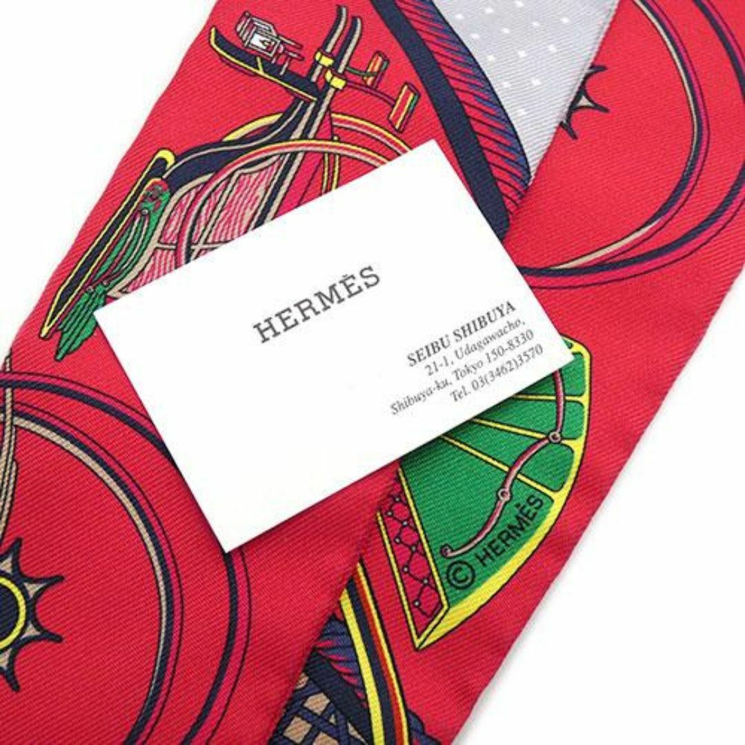 Hermes(エルメス)の美品 エルメス スカーフ HERMES シルク ツイリー Les Voitures a Transformation 折畳み式幌の馬車 レッドxブルー レディース OJ10251 レディースのファッション小物(バンダナ/スカーフ)の商品写真