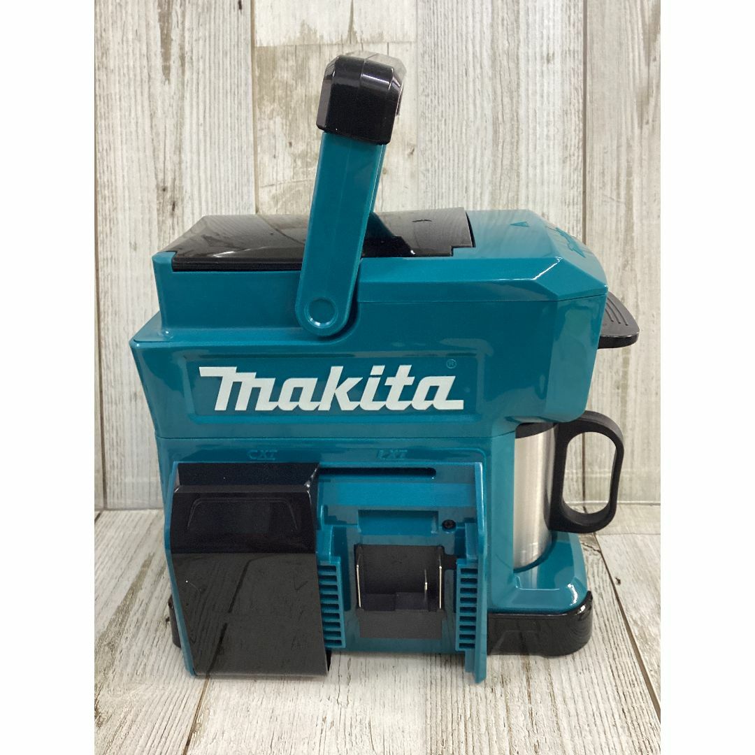 Makita(マキタ)の【訳あり】マキタ 充電式コーヒーメーカー バッテリ充電器別売 CM501DZ スマホ/家電/カメラの生活家電(その他)の商品写真